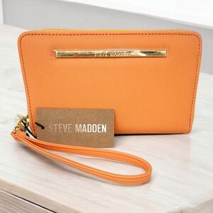 STEVE MADDEN Wristlet Wallet Zip Around Orange Sweet Manderine NEW Faux Leather